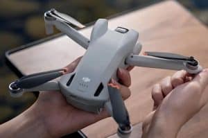 How to Fly a Drone a Beginners Guide 2 how to fly a drone a beginners guide